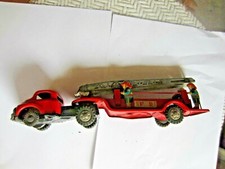 11  VINTAGE TIN LADDER FIRE TRUCK WITH 4 FIRE MEN FRICTION TOY