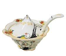 Woods Ivory Ware Sauce or Gravy Bowl with Ladle and Lid - Vintage 1930s