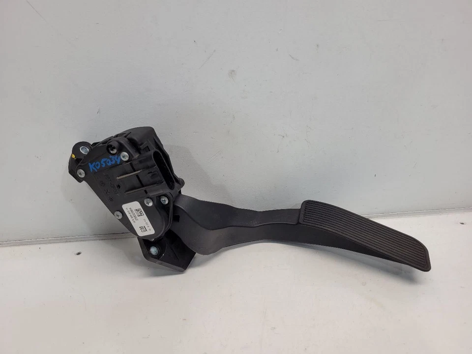 Chevrolet Suburban 1500 2011 (5,3 L/AT) pedal acelerador - ajuste de potencia conjunto Foto 3 de 4