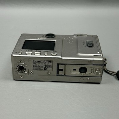 Canon Digital Camera IXUS V 2.1MP Silver Point and Shoot Auto