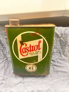 FULL VINTAGE 1960s CASTROL XL MOTOR OIL FULL 2 litre CAN.