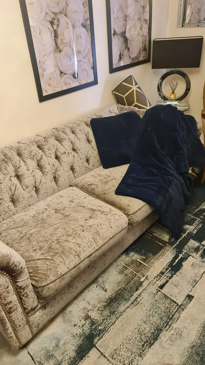 Sofa 2024 chesterfield suede