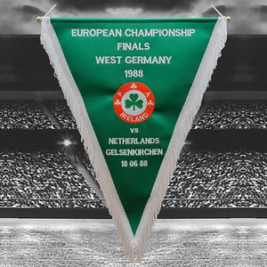 Fanion Vintage PSV Eindhoven – Wimpel / Pennant Club Néerlandais