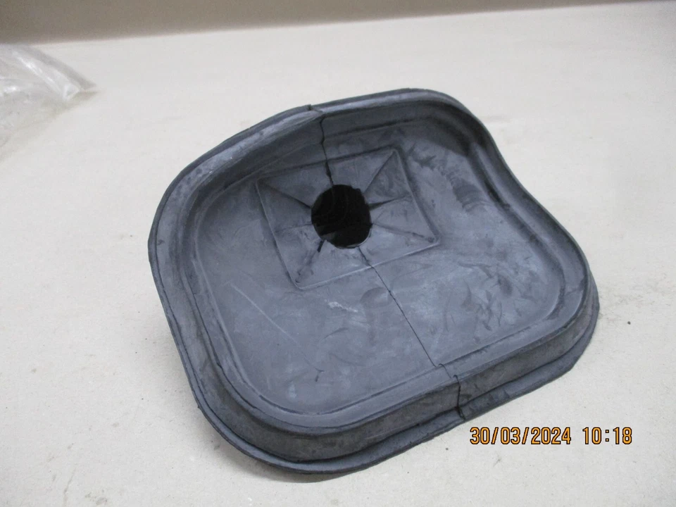 Manguito de cambio Opel Isuzu Campo Midi fuelle manguito palanca de cambios NUEVO orig. - Imagen 3 de 4