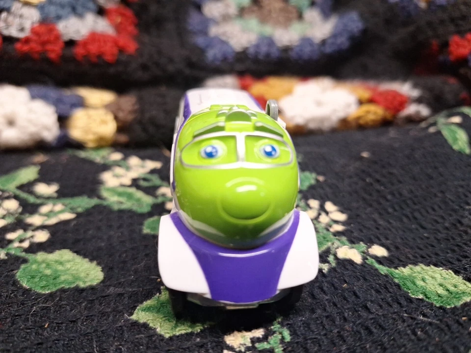 Tomy Chuggington StackTrack 电动压铸机车 2015,3 1/8 英寸长 — 第 3/4 张图片