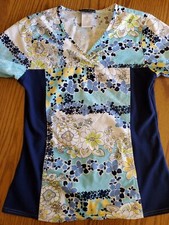 Cherokee Flexible Scrub Top Xs  EUC  Blue With Flowers