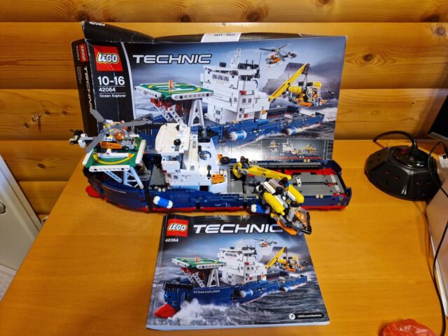 LEGO TECHNIC Ocean Explorer 42064 With Instructions And Box