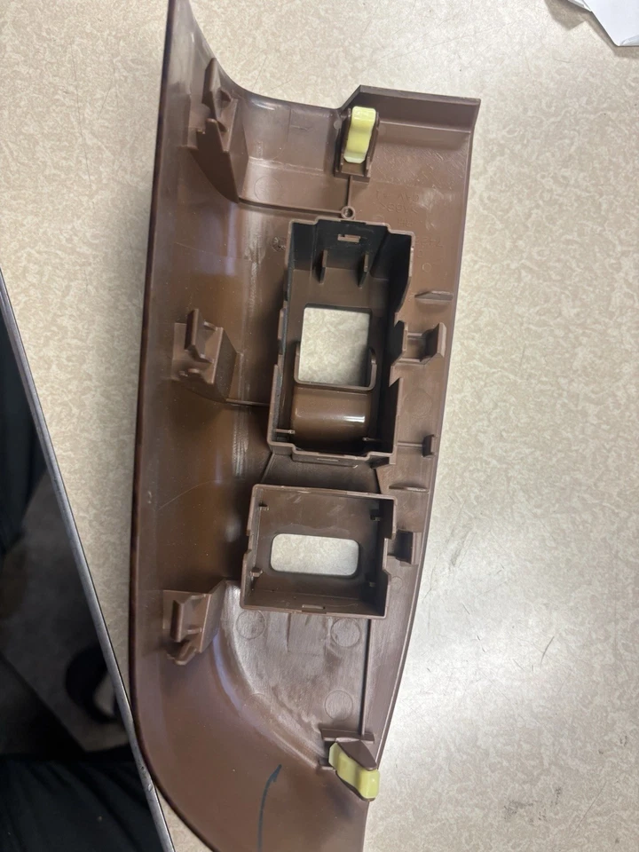 Bisel interruptor ventana eléctrica pasajero Toyota Tundra fabricante original 2010 a 2013 madera grano Foto 2 de 2