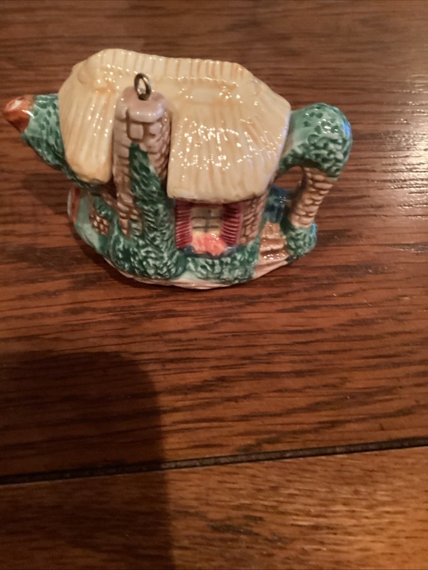 Hallmark Cozy Cottage Tea Pot Ornament Preowned 1995