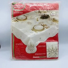 NIP Christmas Candlewick Tablecloth Kit 6848 Paragon Needlecraft Oblong 59X90"