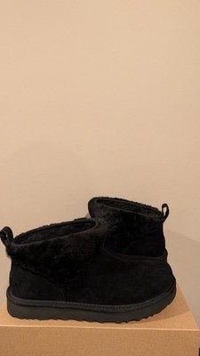 Ugg Australia  Women's Classic Ultra Mini Snugscape  Bootie   Size 8 NIB