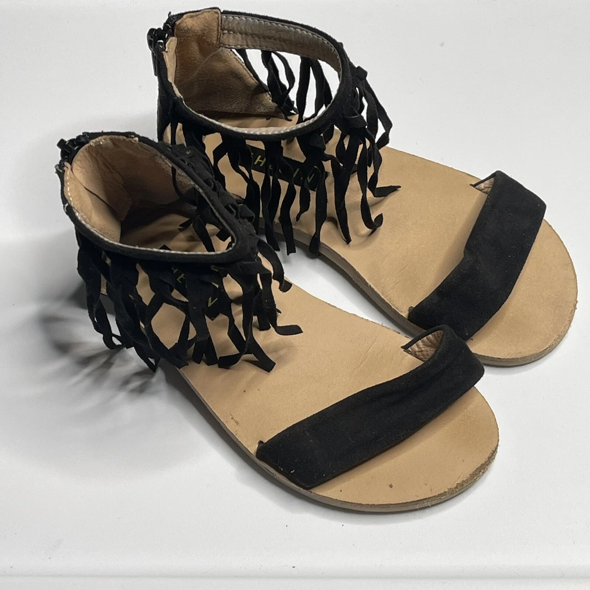 Flat sandals hotsell for girls