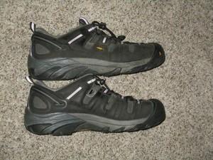 keen shoes size 15