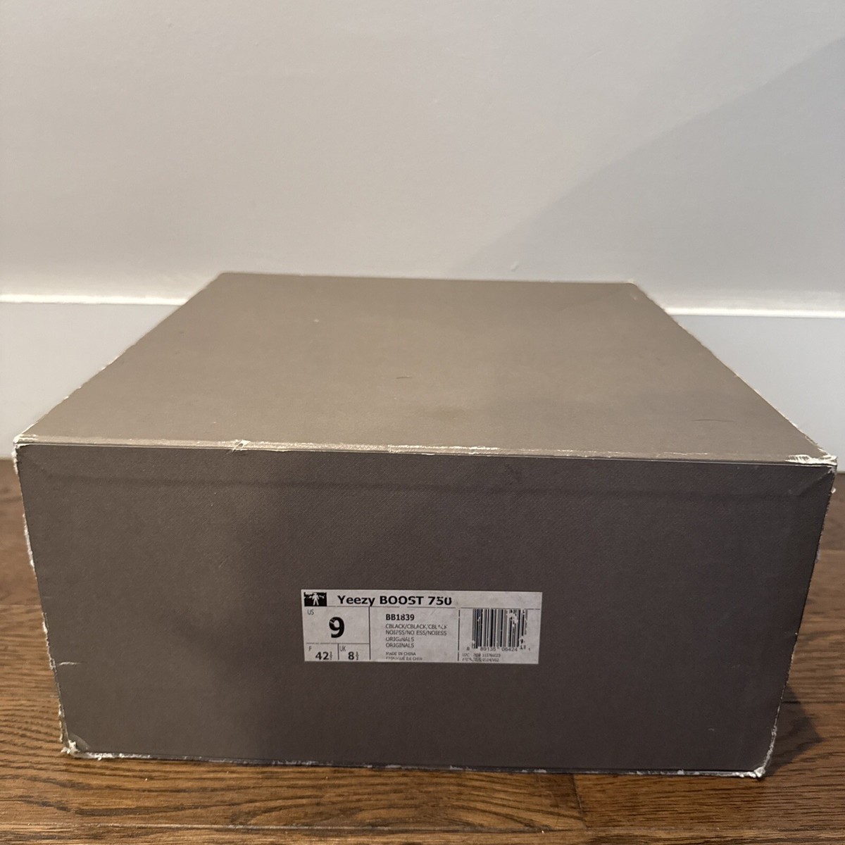 yeezy boost 750 box