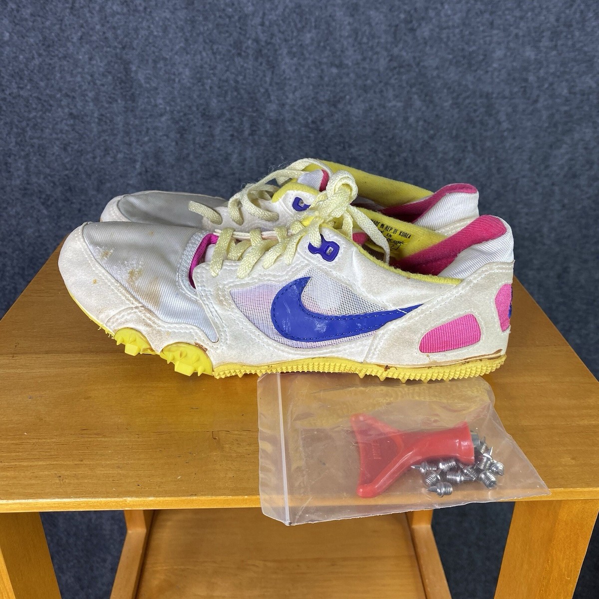 VINTAGE Nike Zoom Light Men Shoes 8 US Pink Blue Track Sneaker