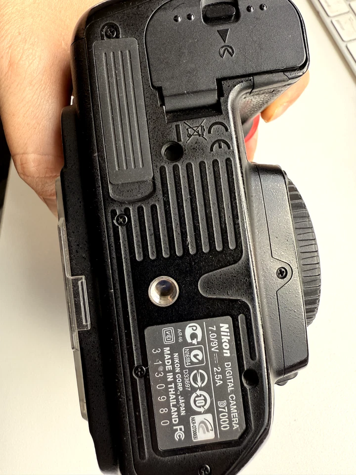 Nikon D7000 16.2MP Digital SLR Camera -Body + EN-EL15 Battery + SD Card + Manual - Image 4 of 4