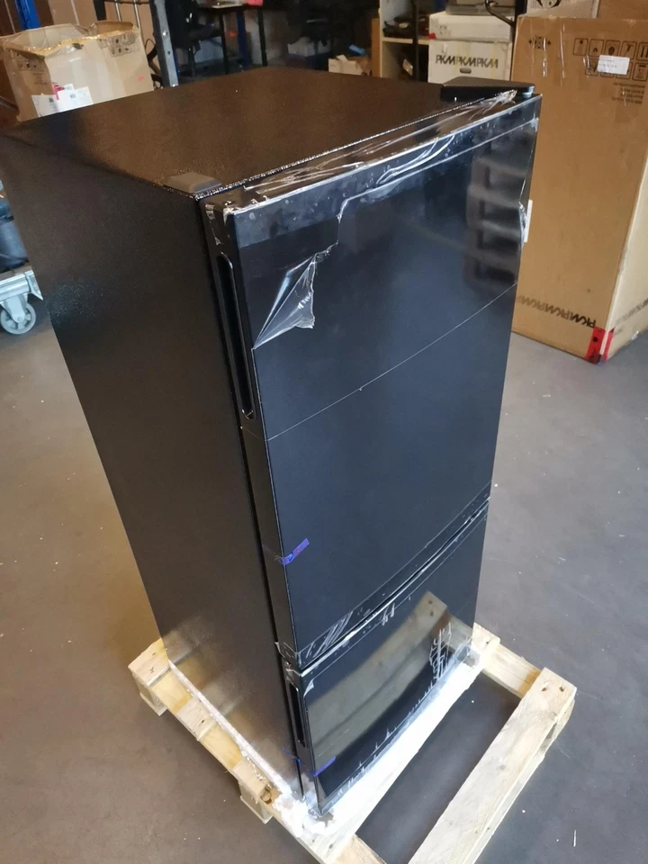 Mercancía de segunda mano: frigorífico combinado PKM KHKG117EB 117 litros de capacidad útil, negro - Imagen 3 de 4