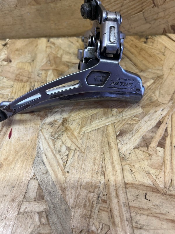 Retro Shimano Altus Front Derailleur