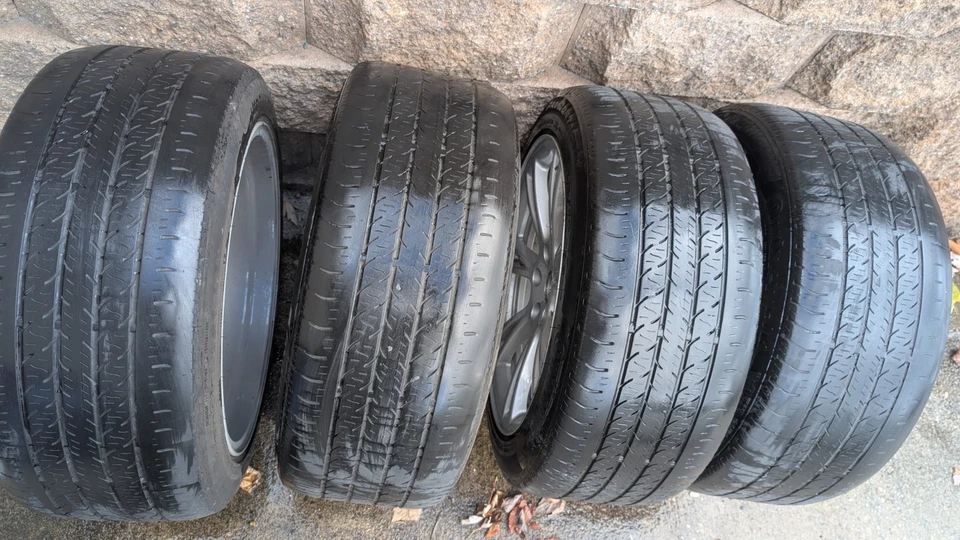 Set of 4 Tesla Model Y Factory OEM 19" Gemini Wheel w/OEM TPMS Continental Tires Foto 2 de 4