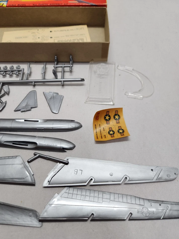 Aurora Boeing B-52 Stratofortress 1/270 1961 RARE - Image 3 of 4