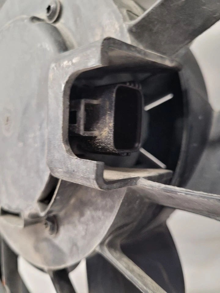 Conjunto de ventilador de motor de ventilador de radiador Chevrolet Equinox 2010-2017 25952785 Foto 4 de 4