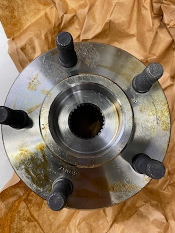 OMIX ADA WHEEL FRONT BEARING AND HUB 84-89 JEEP XJ 87-89 YJ #1670506 - Picture 1 of 4