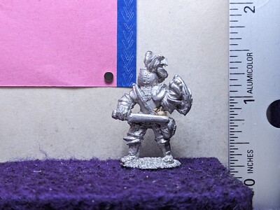 Citadel FA10 v1 Paladin w. Sword Miniature Fantasy Metal Vintage
