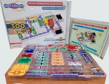 Snap Circuits Classic Electronics Exploration 60 Parts 300 Projects Ages 8+ STEM