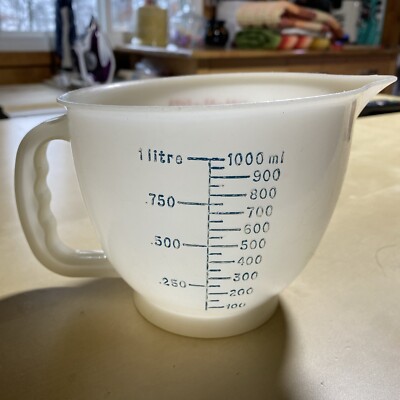 1977 Tupperware Mix N Store 4 Cup 1 Litre Measuring Cup With Out Lid