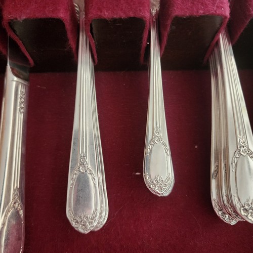 Vintage 43 Pc. Rogers Reinforced Silverplate Flatware Garland Rapture in Box - Picture 9 of 16
