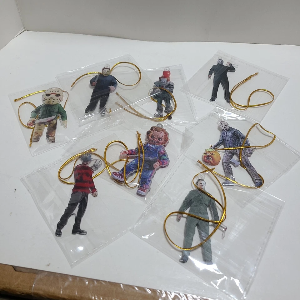 Estatuillas/ornamentos acrílicos de películas de terror de 2 dimensiones 8 piezas con cuerdas colgantes. Foto 2 de 4