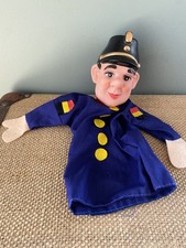 Silly Puppets Marionnette de style ventriloquiste - Policier - Pêche - 65 cm - Fabric - Bleu - Enfant Silly Puppets Marionnette de style ventriloquiste - Policier - Pêche - 65 cm - Fabric - Bleu - Enfant