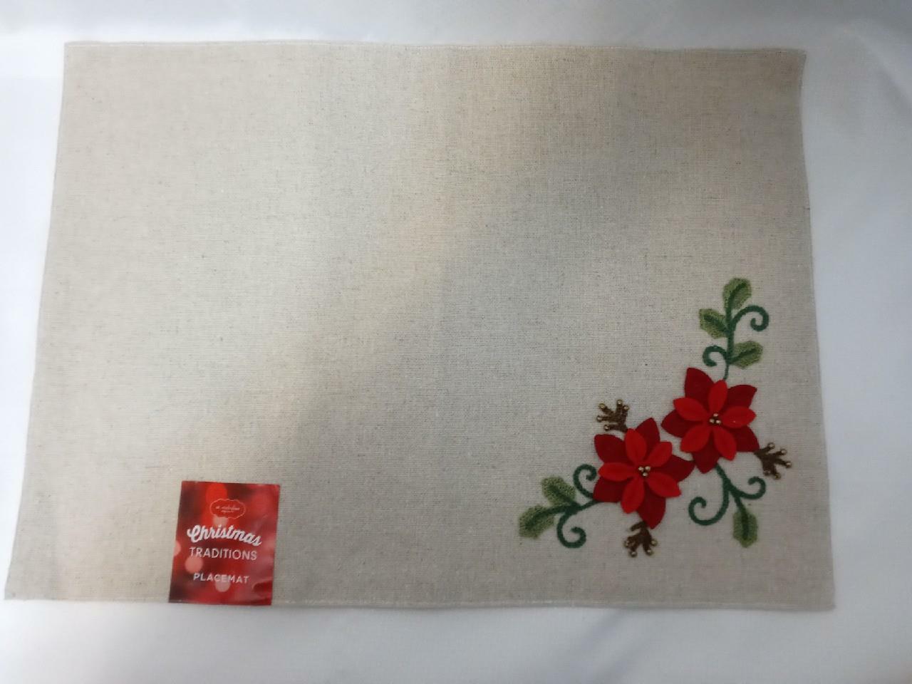 (4) Beautiful Christmas Table Placemats*Beaded Felt Poinsettias*Kohl's