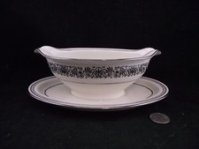 NORITAKE PRELUDE IVORY CHINA # 7570 GRAVY BOAT WITH ATTACHED UNDERPLATE