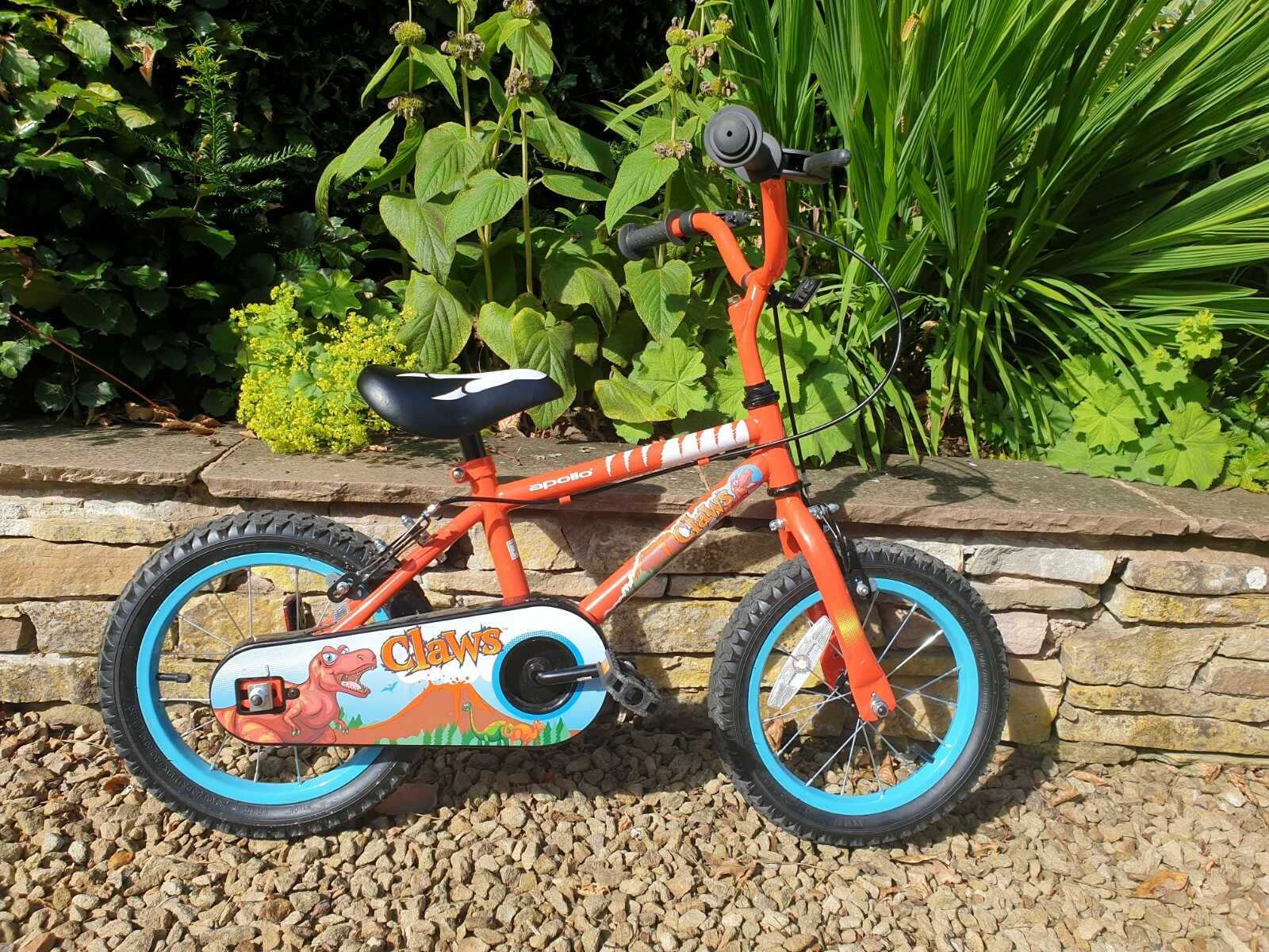 apollo dinosaur bike