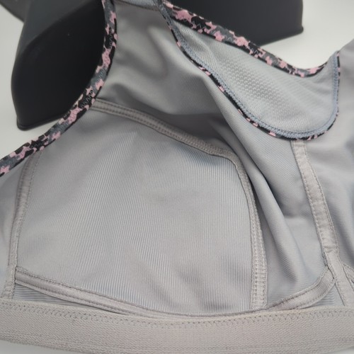 42D Glamorise No-Bounce Cami Sport Bra Wireless 1066 Medium Control wicking EUC - Picture 3 of 5