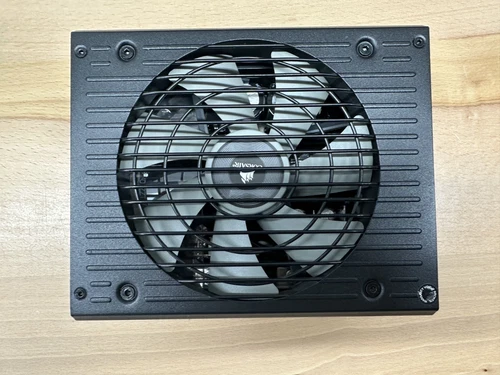 Corsair RMx Shift RM850x Vollmodulares ATX Netzteil 850 Watt 80 PLUS GOLD