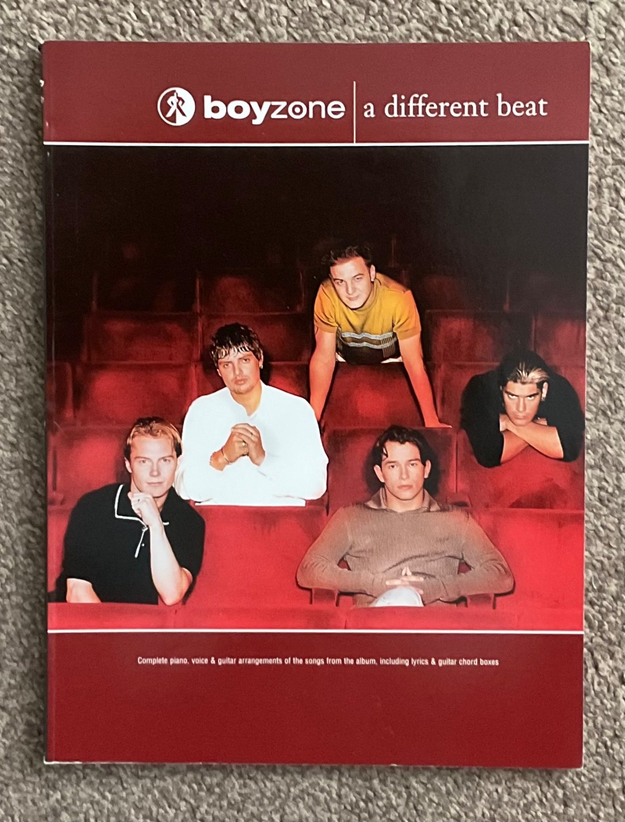 Boyzone - A Different Beat [PVG] Piano, Vocal, Guitar [Book]