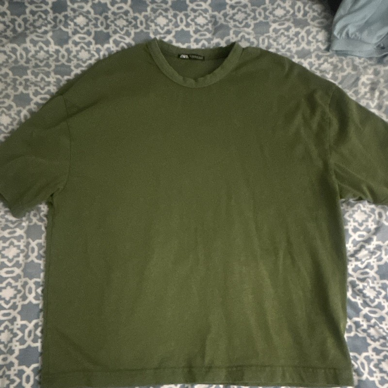 Men's Green Solid Cotton Crew Neck Short Sleeve T-Shirt, Regular Size M/L