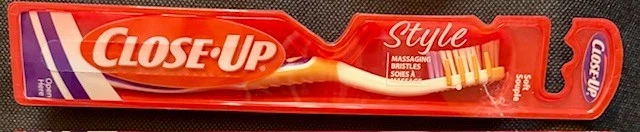 Close-Up CinnamonBlast Toothpaste 6oz Fresh Breath, & Tooth Brush, + 60 Flossers - Image 2 of 3