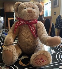 Large FAO Schwarz FIFTH Avenue NY 26" TEDDY BEAR 2000 Plush w.Ribbon.