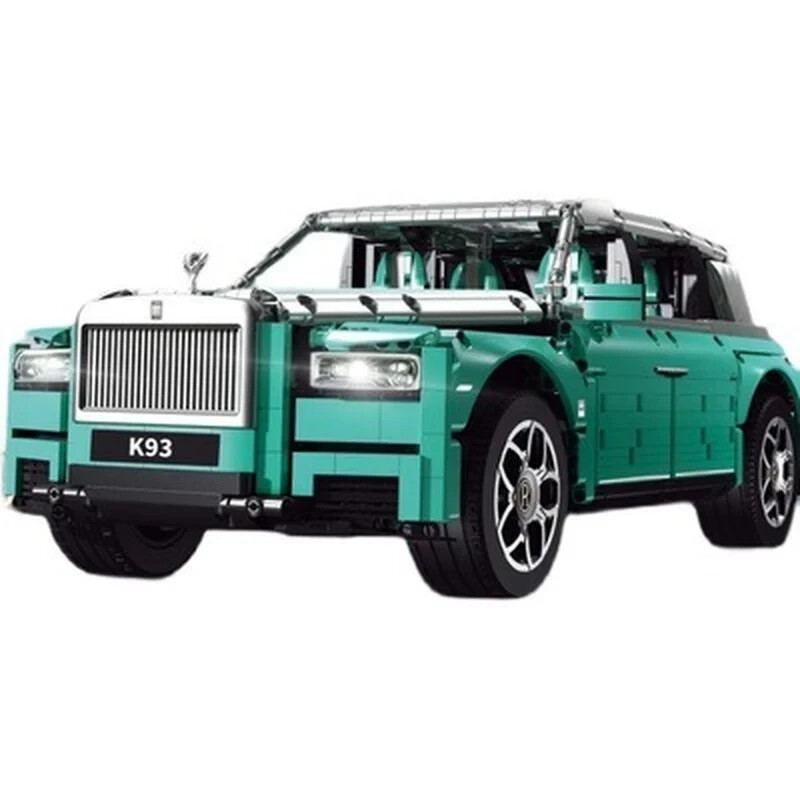 New MOC LEGO Car: Rolls Royce Cullinan 1:8 Ratio Technic style
