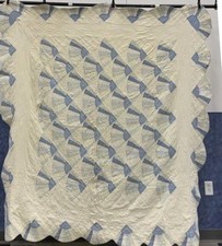 Vintage Blue White Patchwork Fan Scallop Edge Handmade Quilt 80 x 82