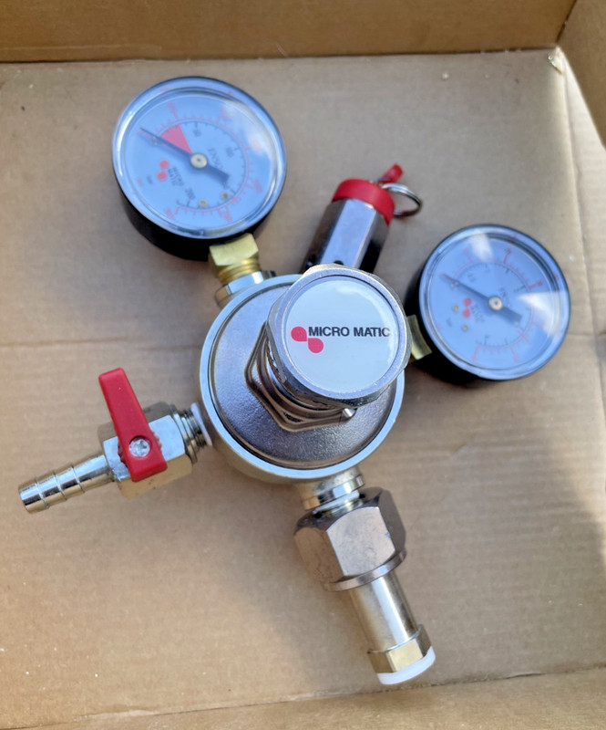 Micro Matic Premium Plus CO2 Gas Regulator Beer Primary 0-60 PSI 2 Gauge New
