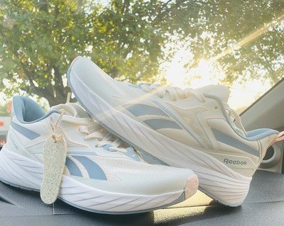 Reebok Verse LT Tennis Shoes Snickers Women s Size 11 Cream Blue Comfort Footbed