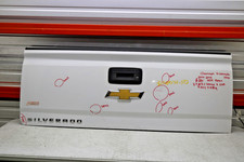 2014 2019 Chevrolet Silverado 1500 Rear Tailgate Oem