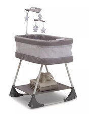 Simmons Kids' Shooting Star Rocking Bassinet with Airflow Mesh - Platinum