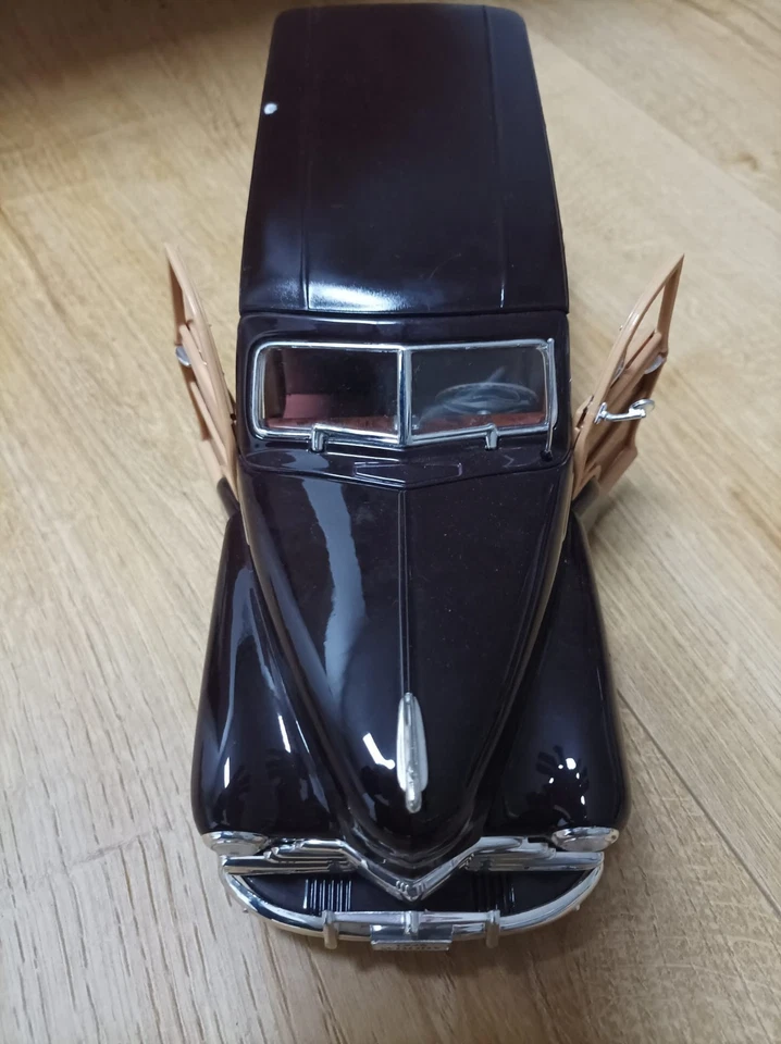 MODELLINO AUTO CHEVY FLEETMASTER 1948 - 1:18 - EDICOLA - Immagine 4 di 4