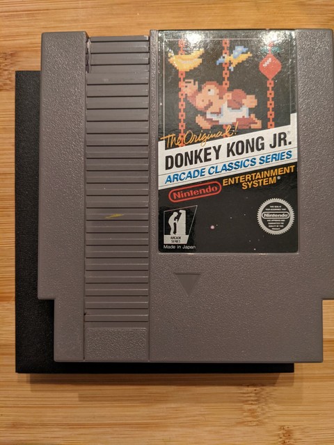 Nintendo NES Donkey Kong Jr. - Tested, Working & Authentic  5 Screw sleeve