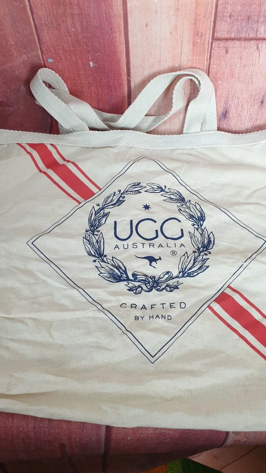 UGG Australia Ladies Canvas Bag EXCELLENT Condition - Image 3 of 4